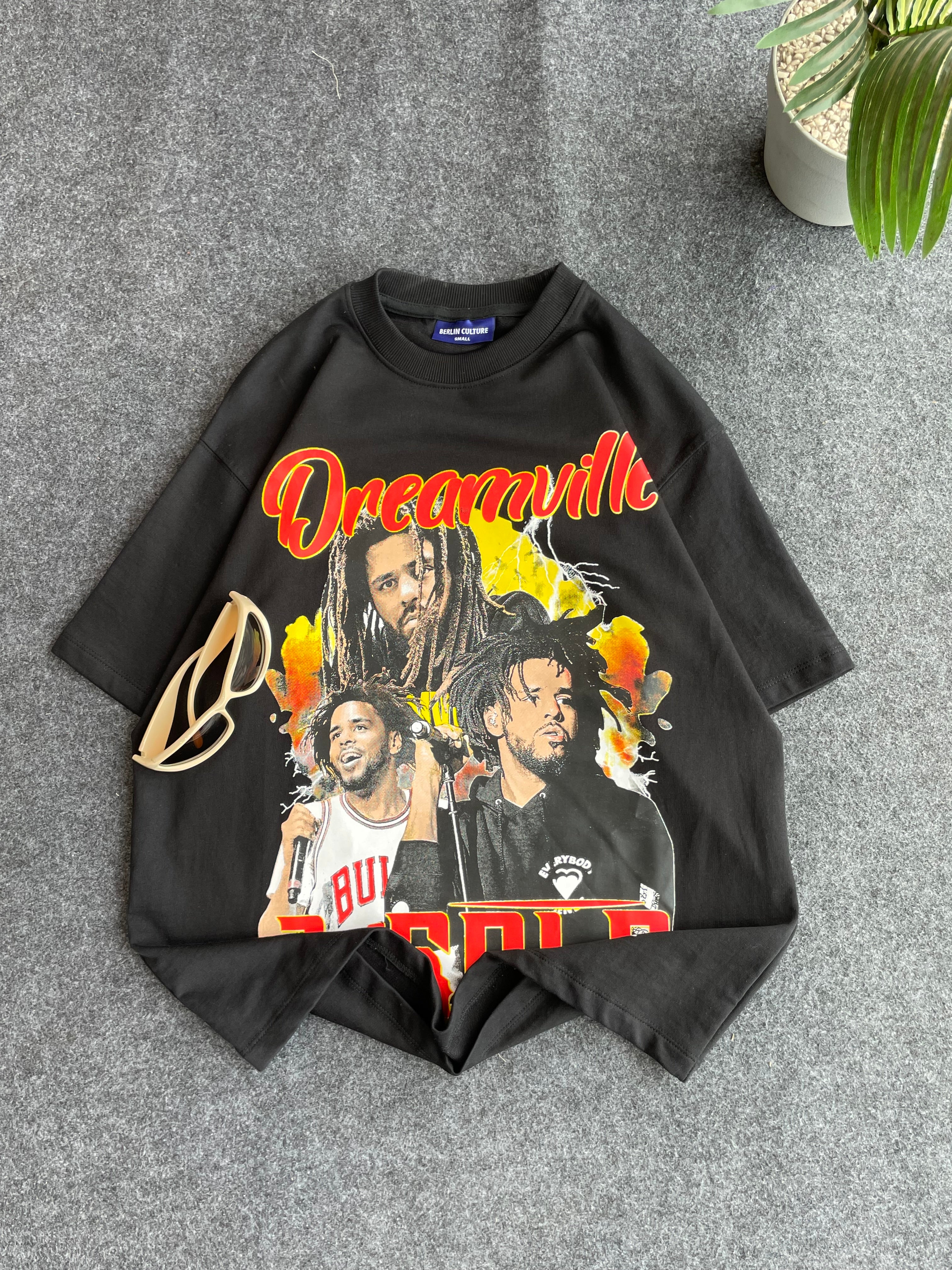 Five sleeve t shirts